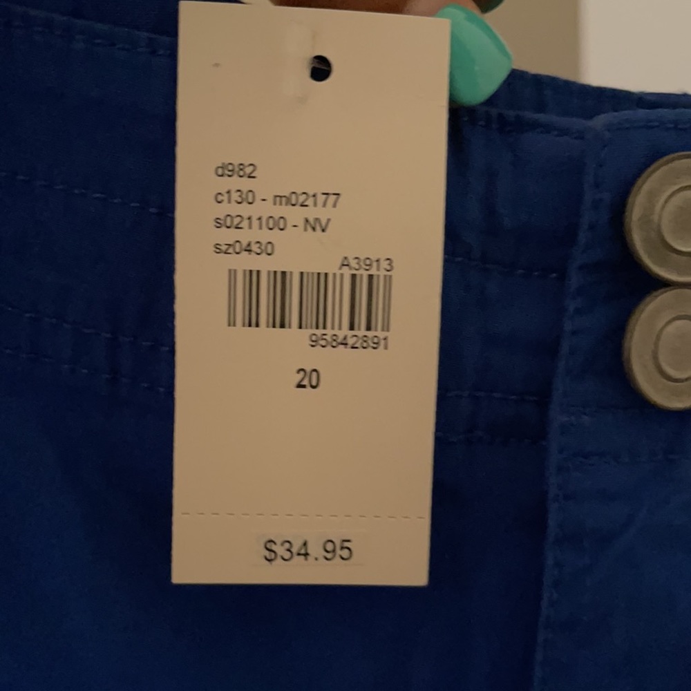 Shorts - Picture 7 of 7